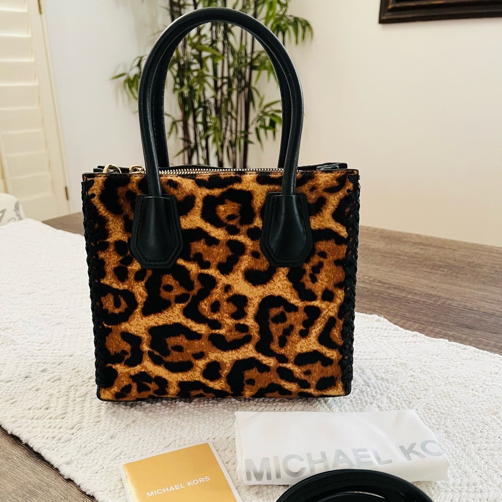 Michael Kors Mini Mercer Top Handle/Crossbody Bag - Picture 4 of 9